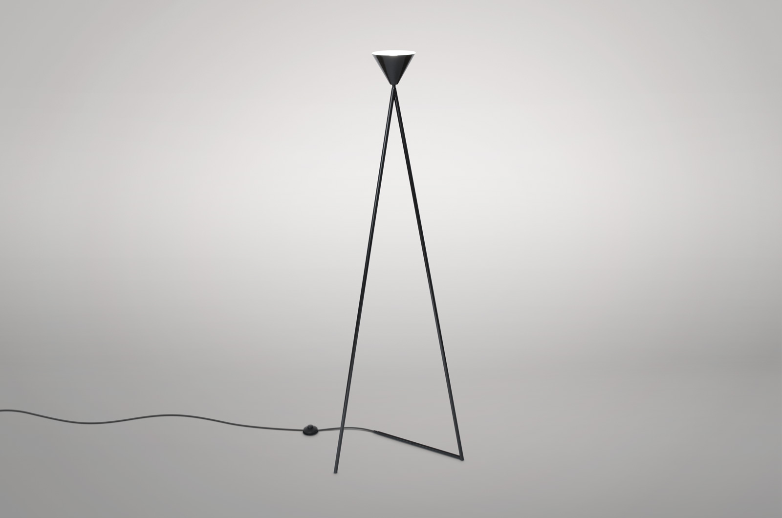 Lamp standing